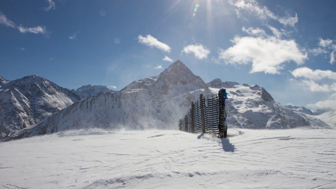Avalanche. un skieur de randonnée blessé secteur Piau Engaly Avalanche. un skieur de randonnée blessé secteur Piau Engaly