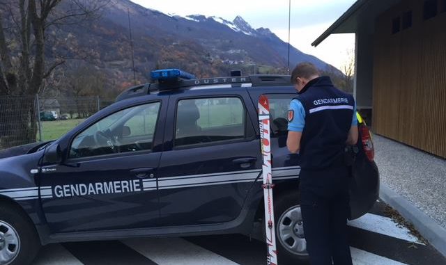 Un skieur retrouve ses skis volés à la braderie de Luz Un skieur retrouve ses skis volés à la braderie de Luz