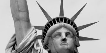 États-Unis : le chef des droits de l'homme de l'ONU s'inquiète des expulsions de migrants